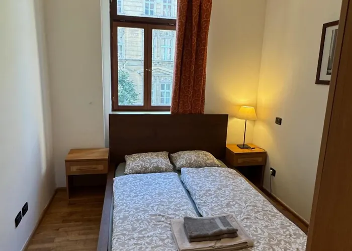 Vitkova Apartment With Balcony
